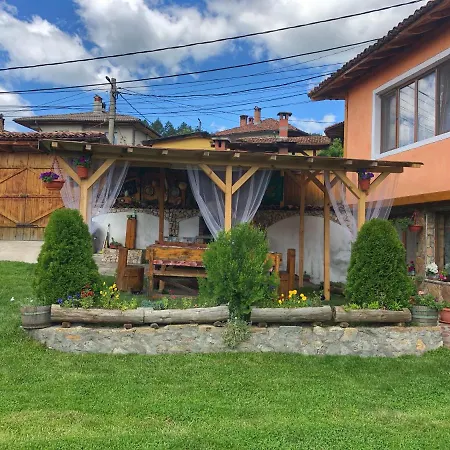 златкова къща *