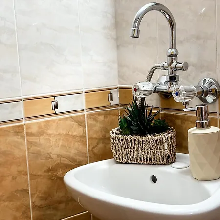 златкова къща 4*